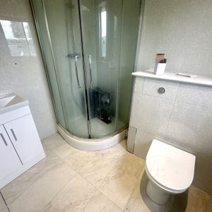 6 Barge Drive, Greater London, UB2 - Photo 3