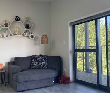Bayview stunner - Photo 1