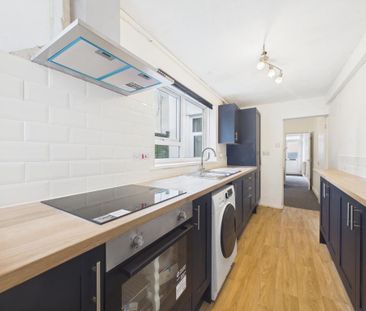 3 bedroom end of terrace house to rent - Photo 6