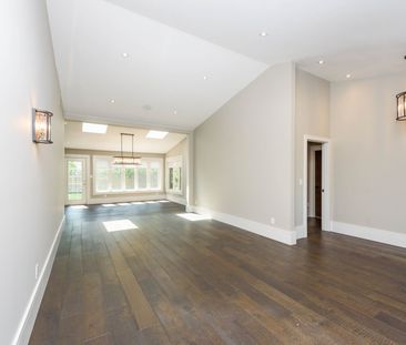 For Lease - 176 Maplewood Road, Mississauga, Ontario - Photo 2
