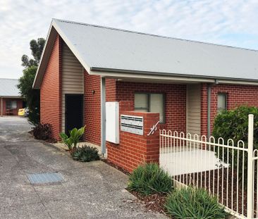 Spacious 2-Bedroom Unit in Prime Location - Photo 3