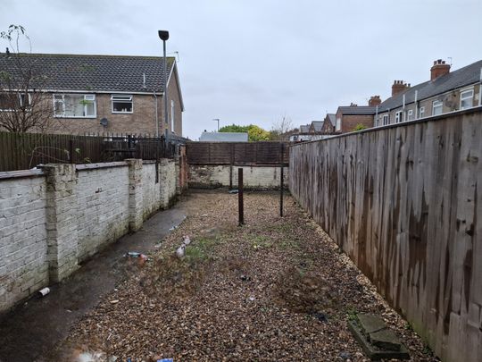 Haycroft Street, Grimsby - Photo 1