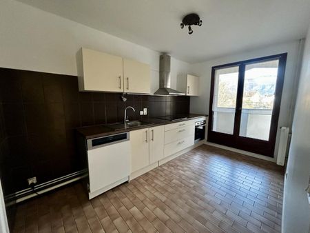 Location Appartement 3 pièces 68m² LA MOTTE SERVOLEX 73290 - Photo 4