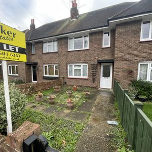 2 bedroom ground floor maisonette to rent - Photo 2