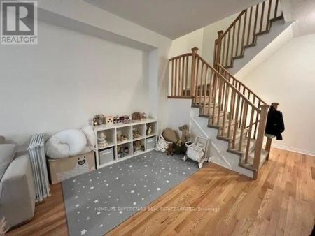 221 VIVANT STREET - Photo 3