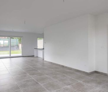 Woning te huur in Uikhoven voor € 1.500 met 3 slaapkamers - Photo 2