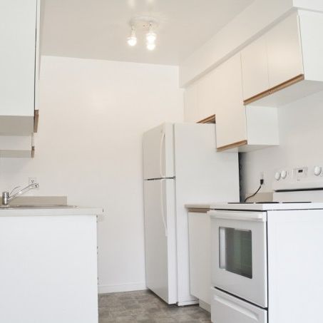 451 West Street North, Orillia - Photo 1