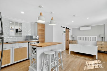 Stylish Studio - FURNISHED OR UNFURNISHED - Power & Water Included - Photo 4