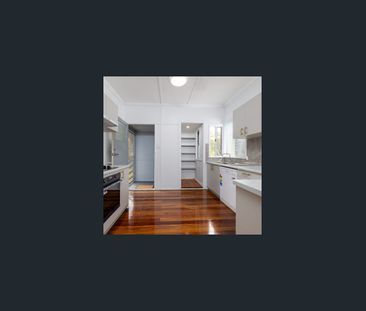 Freshly Renovated Home in Keperra - Photo 5