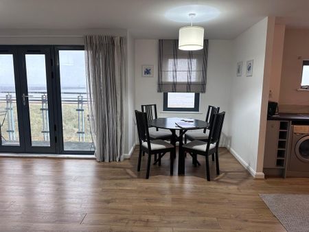 2 bedroom flat to rent - Photo 2