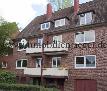 In Fußnähe zur U-Bahn Ochsenzoll - gemütliche Dachwohnung mit Einba... - Photo 1