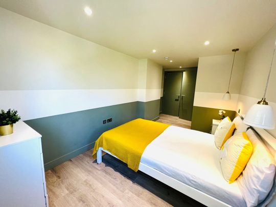 Room in a Shared Flat, Malpas Road, SE4 - Photo 1