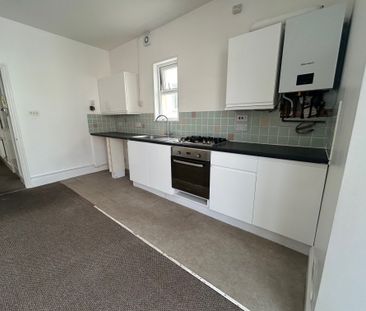 2 bedroom flat to rent Pevensey Road - Photo 3