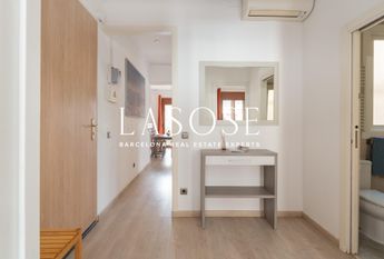 Apartment 63m² with terrace to rent in Dreta de l'Eixample, Barcelona