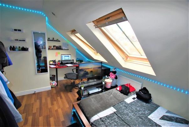 22 Ashdell Road, Broomhill - Photo 1