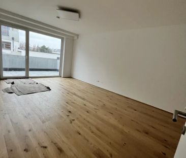 Miete: 2 Zimmer Balkon, Garage und TG-Stellplatz - Photo 2