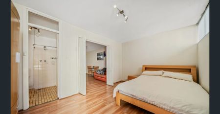 Modern 1x1 Apartment with River, City & Park Views - Photo 3