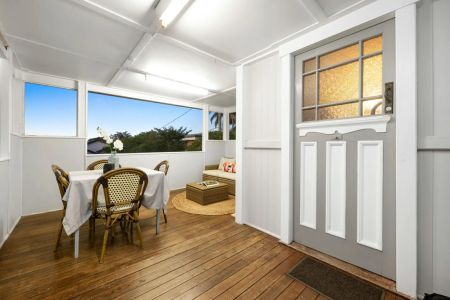 Spacious 3-Bedroom Home in Greenslopes - Photo 5