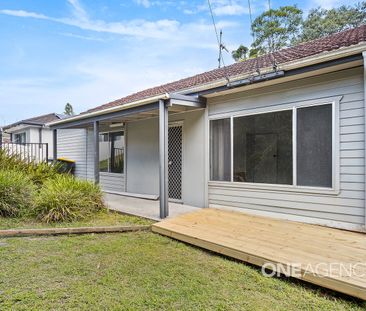 Charming Home in West Wollongong - Photo 5