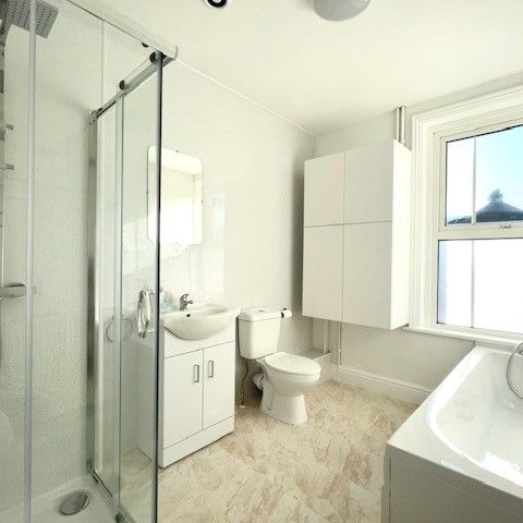 2 bedroom house to rent - Photo 1