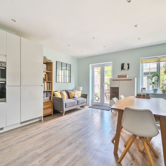 Rivermead Walk, Godalming - 4 bedrooms Property for lettings - Seymours - Photo 1