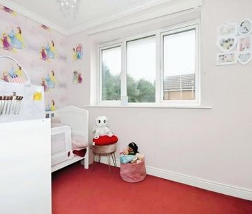 3 bedroom detached house to rent - Photo 3