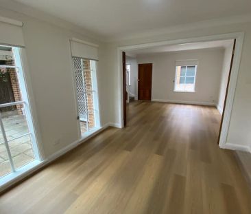 “STUNNING RENOVATED 3BR TOWNHOUSE WITH LOCK UP AUTO GGE ONLY METERS... - Photo 4