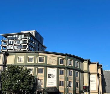 Sunny Top Floor Apartment on the CBD's Fringe - Photo 1