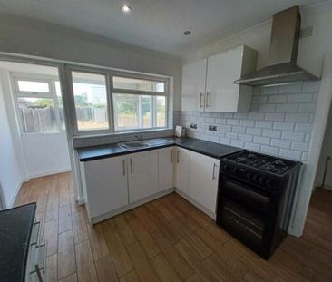 3 bedroom terraced house to rent - Photo 6