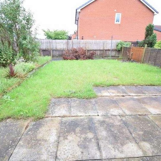 Holly Mede, Ossett, WF5 - Photo 1