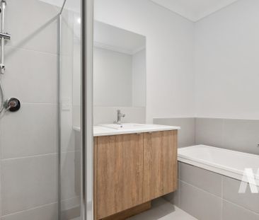 21 Petunia Cres, Armstrong Creek VIC 3217 - House For Rent | Domain - Photo 6