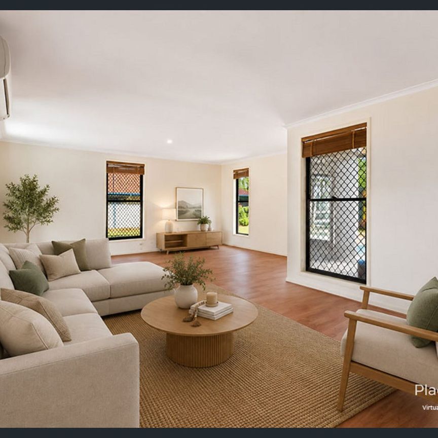 Family home in sought after Carindale - Photo 1