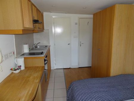 Flat 18 Cartwright Gardens, Bloomsbury WC1H 9EH - Photo 2