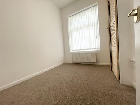 2 bed terraced house to rent in Beech Street, Padiham, BB12 - Photo 2