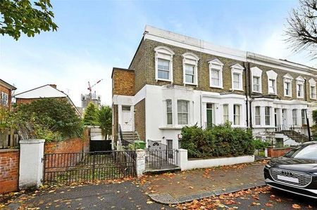 Loftus Road, London, W12 - Photo 2