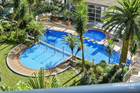 Renovated Penthouse in the Heart of Chatswood &ast;&ast; 27&sol;11&sol;25 &ast;&ast; - Photo 3