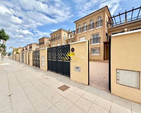 5-BEDROOM TRIPLEX FOR RENT IN TORRE DE LA HORADADA - ALICANTE - Photo 4