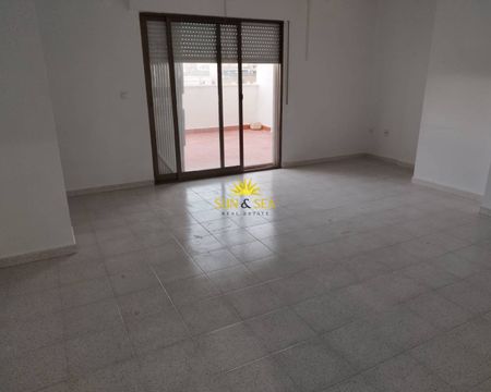 APARTMENT FOR RENT, 3 BEDROOMS AND 1 BATHROOM IN TORREVIEJA - Photo 3