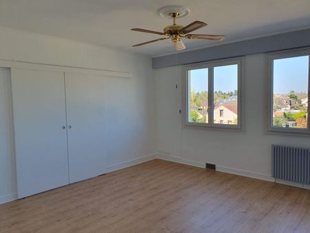 MONTARGIS RESIDENCE SECURISEE AVEC GARAGE - Photo 4