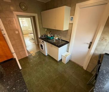 Calle de Nuestra Señora del Perpetuo Socorro, Madrid, Community of ... - Photo 4