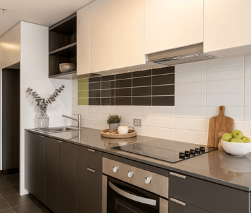 City-Edge Convenience! - Photo 3 | Rentumo