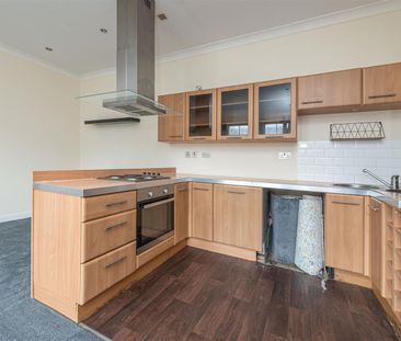 2 bed apartment to rent in Catherine Street, Elland - Photo 6