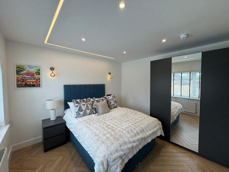 1 bedroom in a house share to rent - Photo 4