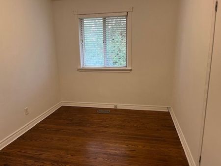 For Lease - 368 Bent Crescent Unit# Main, Richmond Hill, Ontario - Photo 4