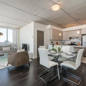 1 Bedroom | 1 Bathroom - 3400 Boulevard Saint-Elzéar W, Laval - Photo 2