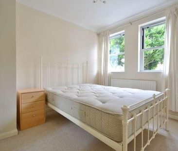 Grove Road, Surbiton, KT6 - Photo 2