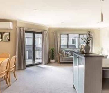 Spacious 3-BR Hamilton Apartment with DBL garage - Photo 4