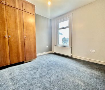 4 bedroom terraced house to rent - Photo 2