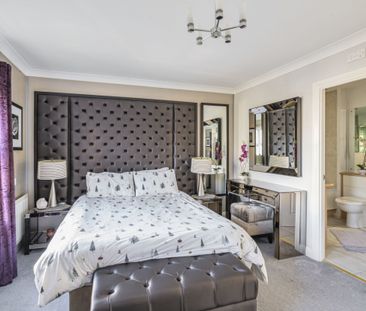 Magdalene Gardens, London, N20 - Photo 3