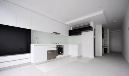 206/135 Roden Street - Photo 3